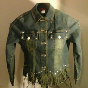 Studded and frayed denim Jean jacket